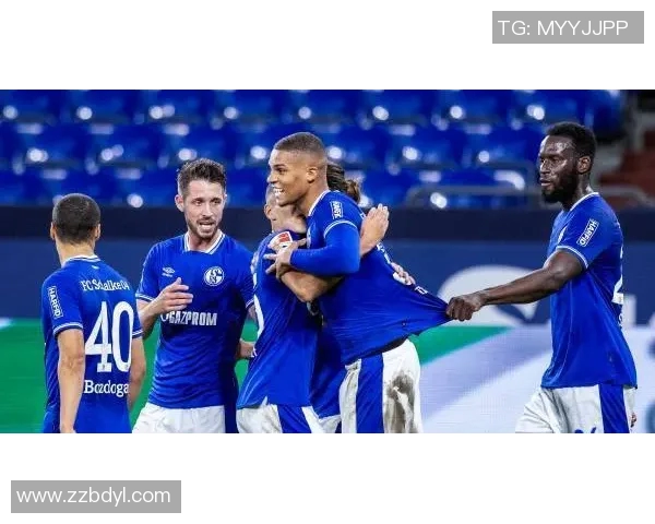 沙尔克04惨败拜仁，遭遇联赛惨败！